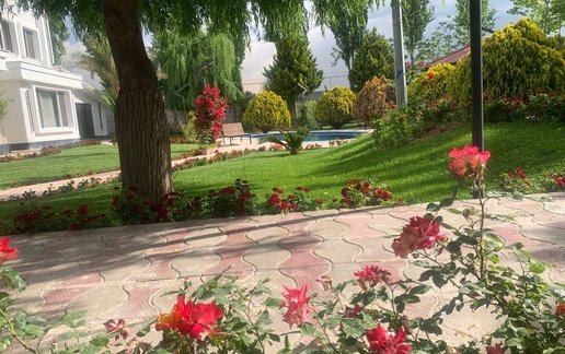 رزرو ویلا چهارخوابه استخردار آبگرم نگارستان