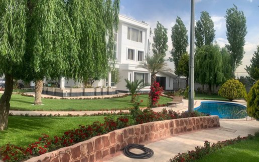 رزرو ویلا چهارخوابه استخردار آبگرم نگارستان