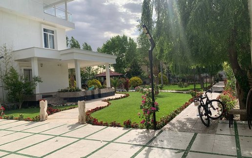 رزرو ویلا چهارخوابه استخردار آبگرم نگارستان