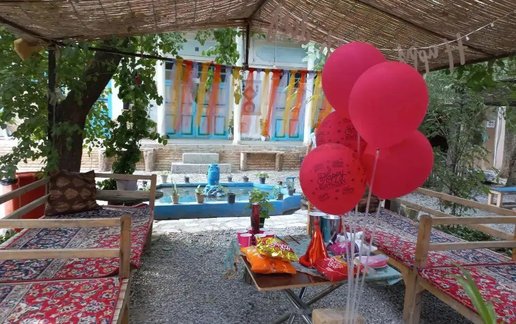 رزرو بوم گردی سرای کربلایی فریدون - واحد سایه نشین 4