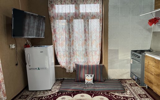 اجاره اقامتگاه سنتی گل باغ باران - واحد گل یاس
