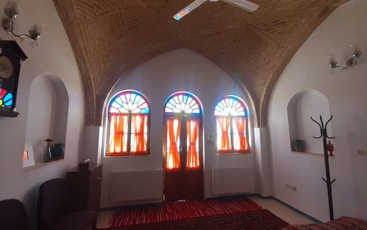 اجاره بوم گردی میرزاتقی - واحد آفتاب