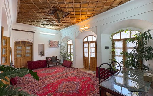 رزرو اقامتگاه سنتی عمارت ضیغمی - واحد شاهنشین