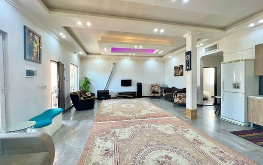 ویلا دوخوابه استخردار آبگرم شهریار سبز