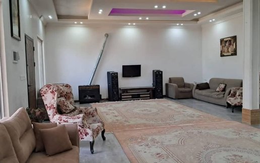 ویلا دوخوابه استخردار آبگرم شهریار سبز