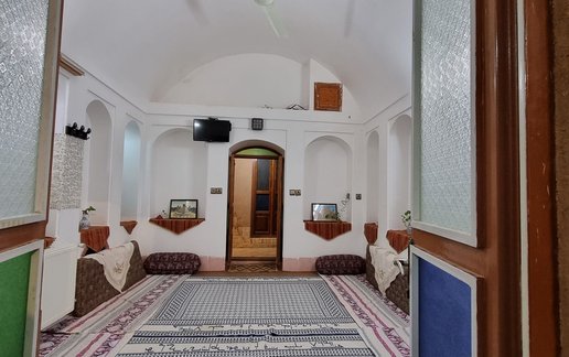 رزرو بوم گردی شاطربمان - واحد شاهنشین