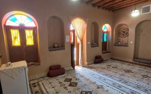 اجاره بوم گردی عمارت مهاجر 1 - واحد صد ساله