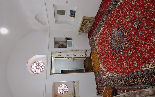 اقامتگاه سنتی شمس العماره واحد - صد طاقچه