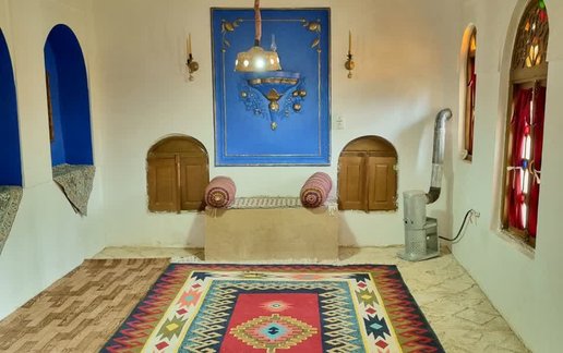 اجاره بوم گردی قلعه تاریخی کریمخان 1 - واحد یک