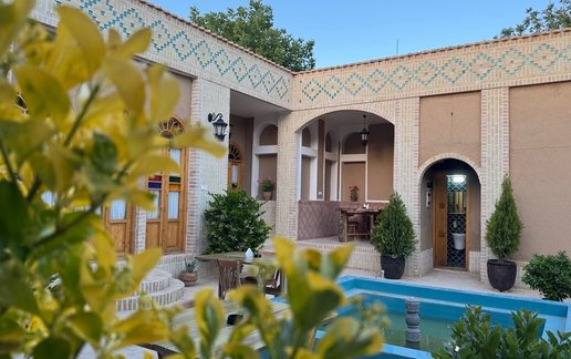 رزرو بوم گردی عمارت ميرزا مهدی خان استرآبادی - ۱۲ متری