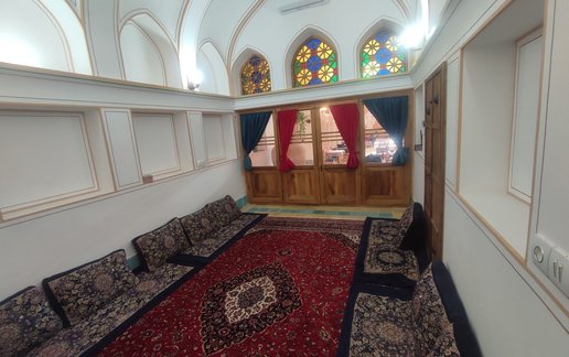 رزرو بوم گردی عمارت طهران - واحد رز