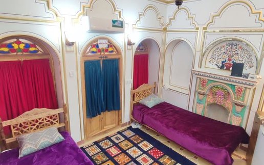اجاره بوم گردی عمارت طهران - واحد اقاقیا