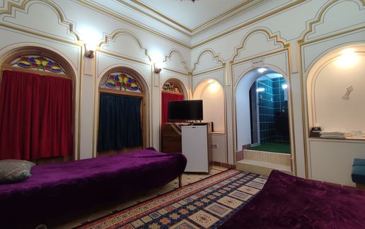 اجاره بوم گردی عمارت طهران - واحد اقاقیا
