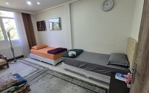 اجاره سوئیت دوخوابه گل زنبق واحد 6