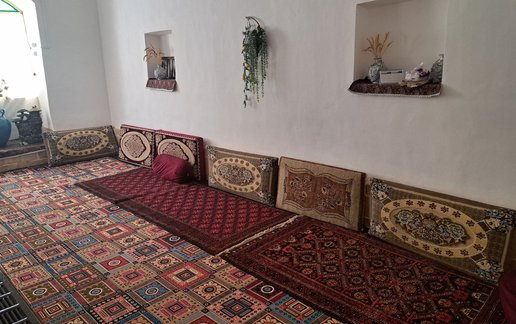 رزرو بوم گردی عمارت اکبریان - واحد 1