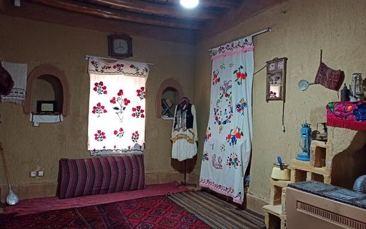 اجاره بوم گردی وارگه امیدیه - واحد تاریخی