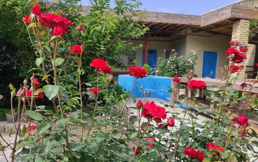 بوم گردی ننه بی بی - واحد زنبق