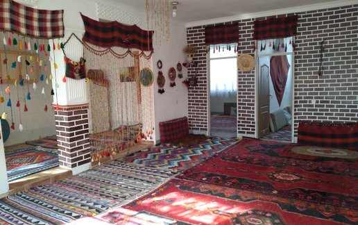 رزرو بوم گردی فلت چهار طاقی