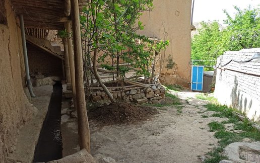 رزرو بوم گردی محبت - اتاق زرد
