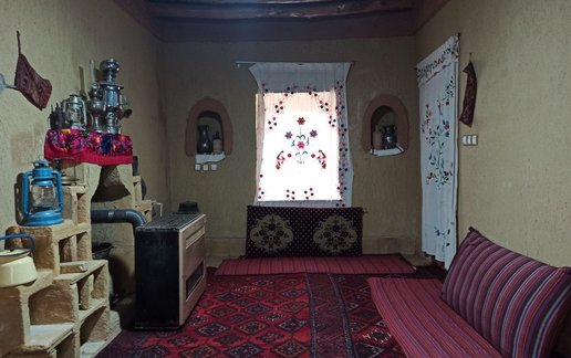 اجاره بوم گردی وارگه امیدیه - واحد تاریخی
