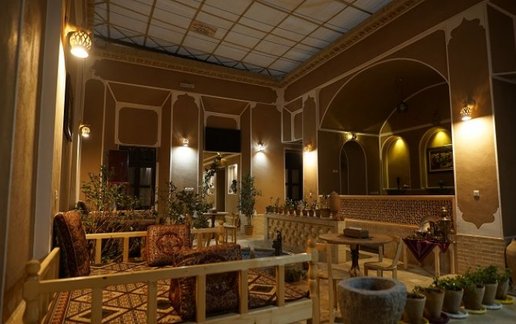 رزرو بوم گردی تاج الملوک - واحد سوسن