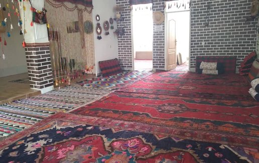 رزرو بوم گردی فلت چهار طاقی