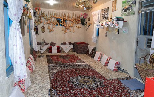 رزرو بوم گردی آنیل اتاق هنر