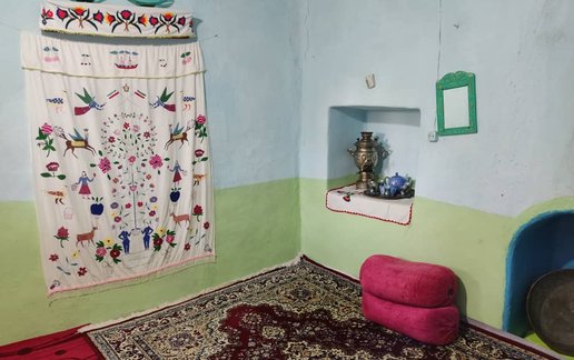 بوم گردی ننه بی بی - واحد زنبق