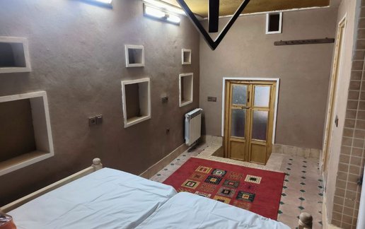 رزرو اقامتگاه سنتی سوئیت خانقاه ابیانه - واحد ۲