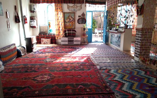رزرو بوم گردی فلت چهار طاقی