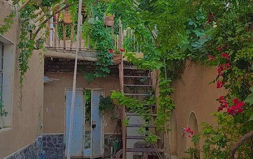 بوم گردی آرامش - واحد آفتاب گردان