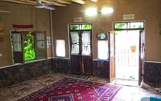 بوم گردی آرامش - واحد آفتاب گردان