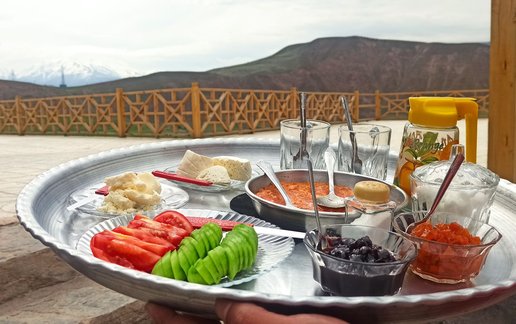 اجاره بوم گردی آناده - واحد همسایه شیردِل