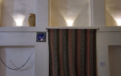 رزرو بوم گردی مراد آقا - واحد بادگیر