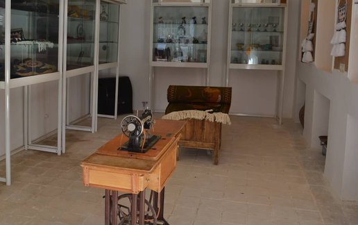 اجاره بوم گردی نی چشمه - واحد علی میرزا
