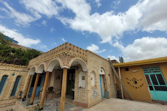 رزرو بومگردی عمارت نقوسان - واحد عمارت پنج دری