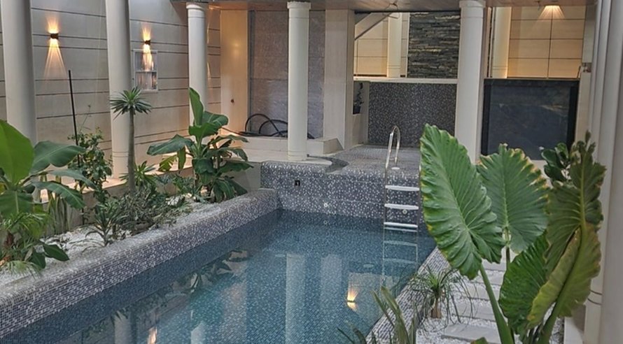 ویلا پنج خوابه تریبلکس استخردار آوان