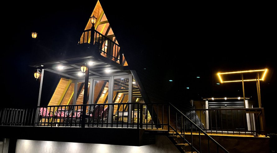 کلبه دوخوابه سوئیسی کچا