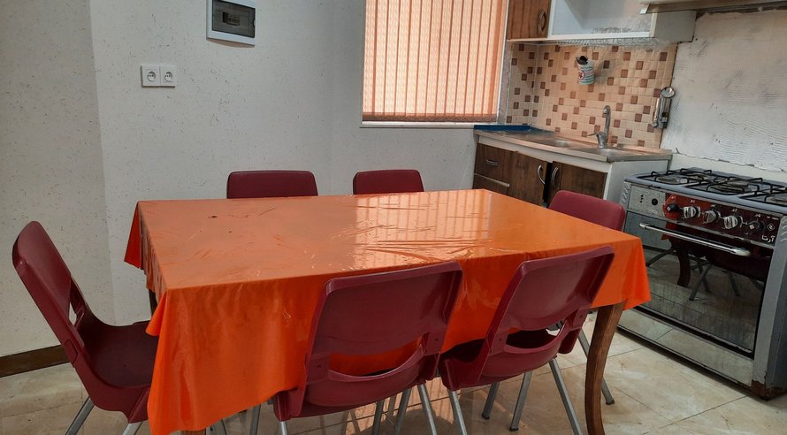 سوئیت دو خوابه تنهایی ۶