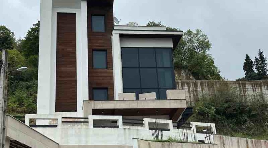 ویلا پنج خوابه تریپلکس استخردار نگين جيسا