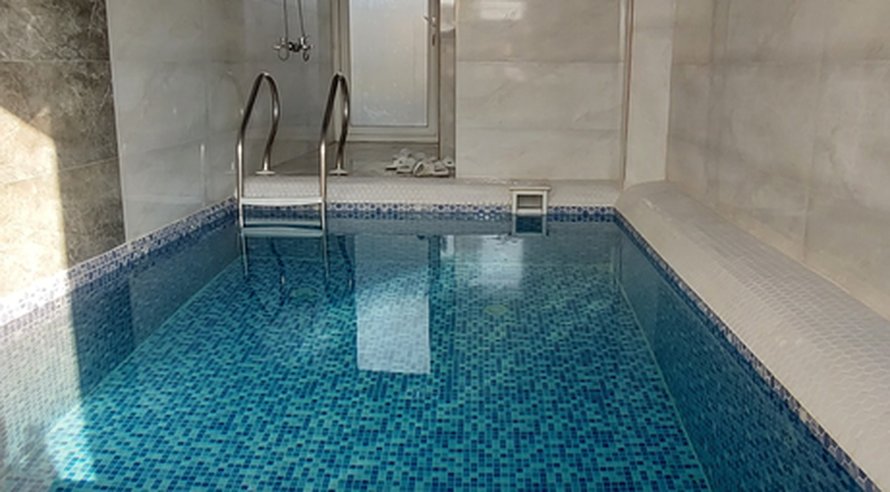 ویلا دوخوابه استخردار آبگرم دریا 52