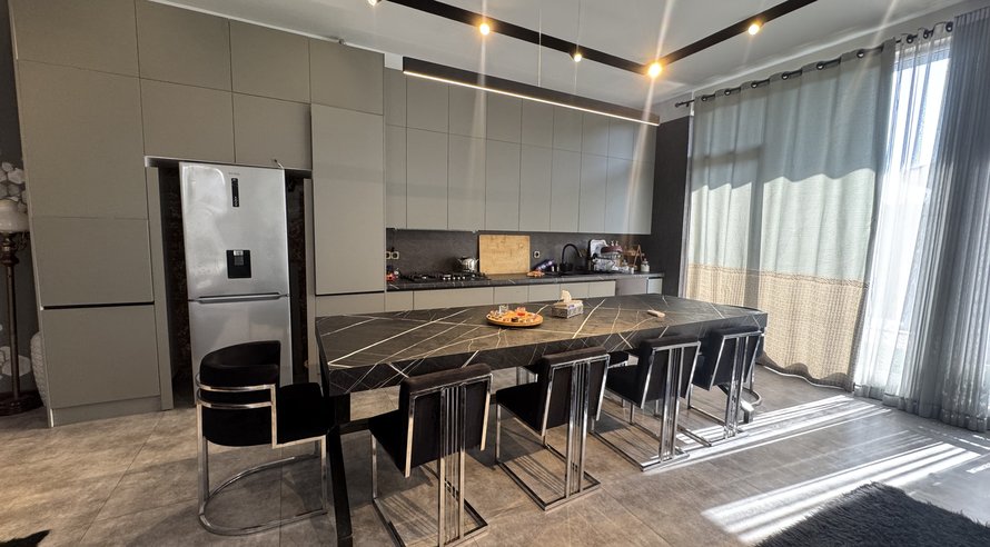 آپارتمان سه خوابه استخردار آبگرم دوبلکس سون