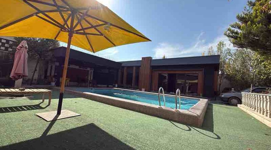 ویلا دوخوابه استخردار آبگرم آرش 2