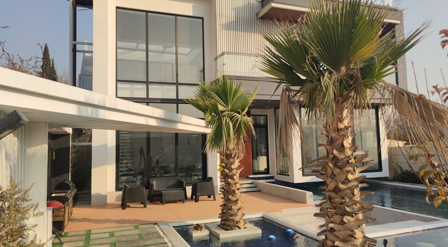 ویلا سه خوابه استخردار آبگرم ارم 1