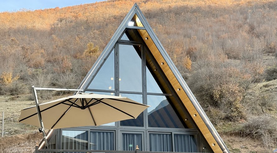 کلبه سه خوابه دوبلکس سوئیسی زانوس