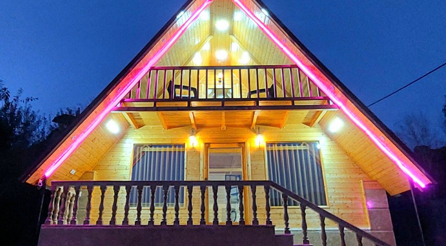 کلبه یک خوابه دوبلکس سوئیسی آیناز