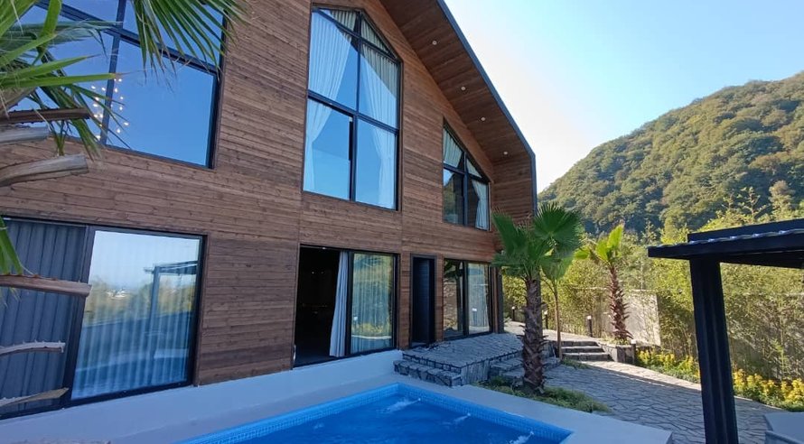 کلبه دوخوابه چوبی استخردار آبگرم دنیز