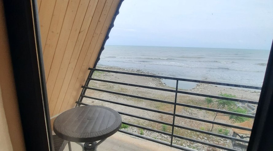 کلبه یک خوابه ساحلی چوبی الی 1