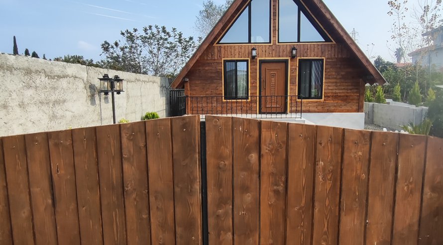 کلبه دوخوابه سوئیسی استخردار آبگرم لپاسر