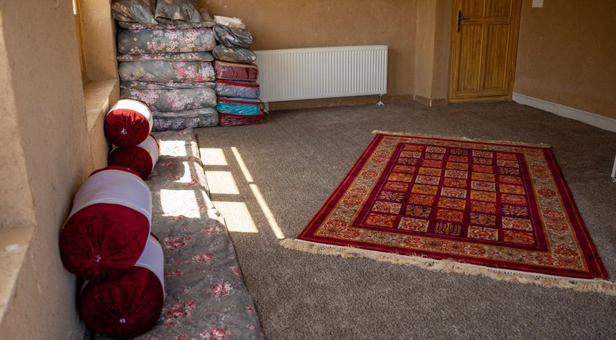 بوم گردی فلت کهن بام کنگ واحد کنگ ناز